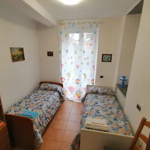 casa-del-leone.hotelitalianriviera.com/